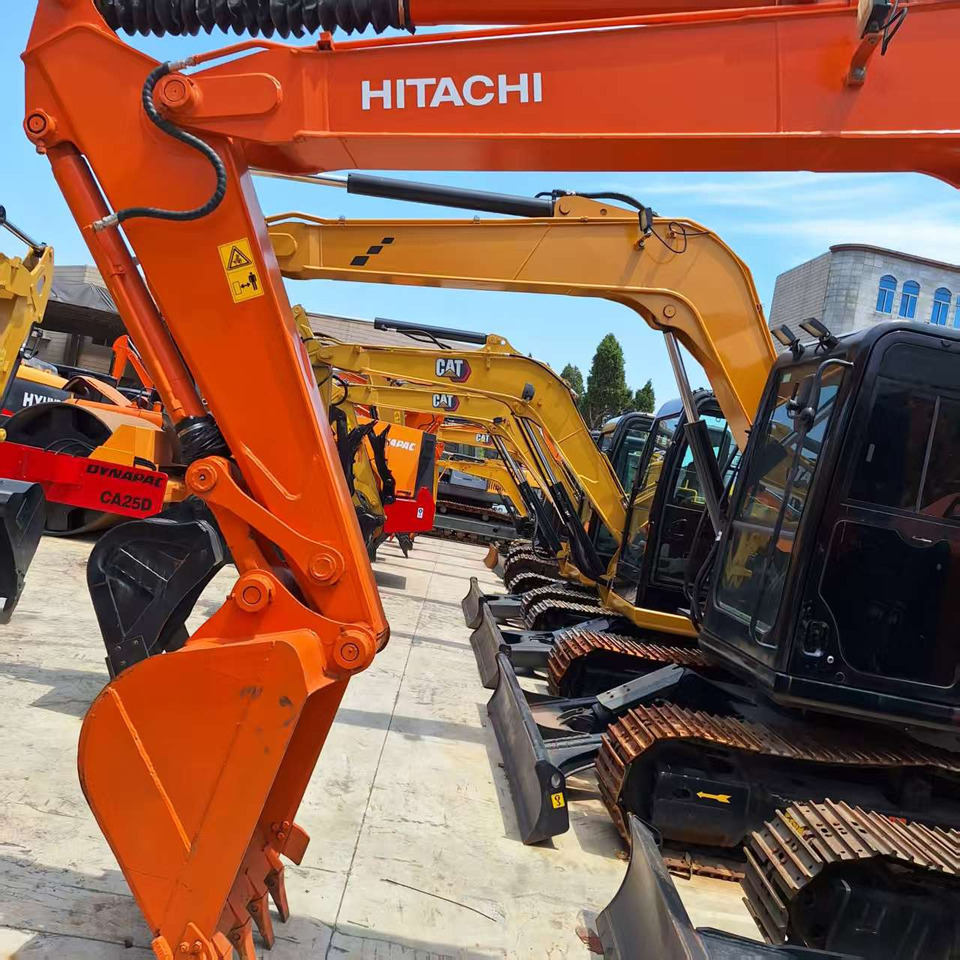 Hitachi ZX70 Excavator - Máy xúc bánh xích: hình 3 Hitachi ZX70 Excavator - Máy xúc bánh xích: hình 3