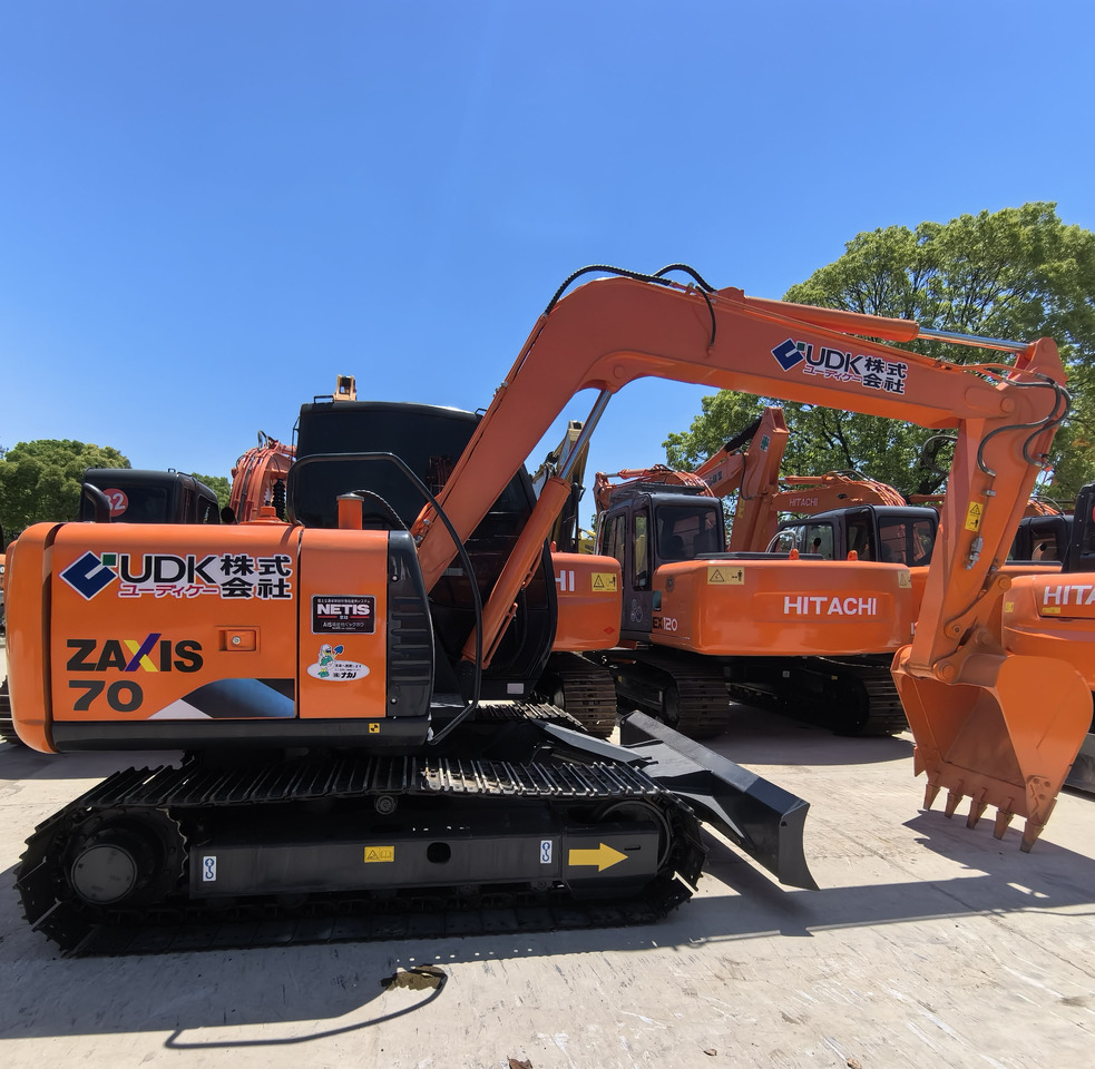 Hitachi ZX70 Excavator - Máy xúc mini: hình 3 Hitachi ZX70 Excavator - Máy xúc mini: hình 3