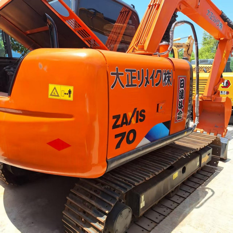 Hitachi ZX70 Excavator - Máy xúc bánh xích: hình 2 Hitachi ZX70 Excavator - Máy xúc bánh xích: hình 2