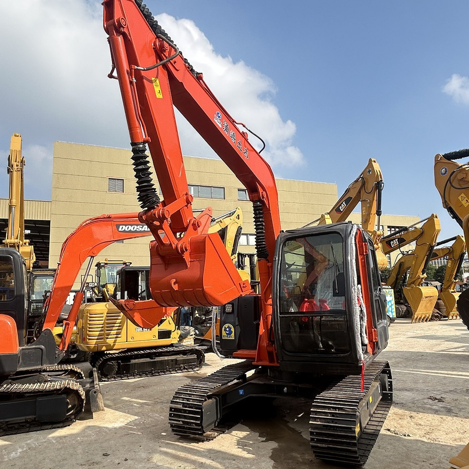 Hitachi ZX70 Excavator - Máy xúc mini: hình 2 Hitachi ZX70 Excavator - Máy xúc mini: hình 2