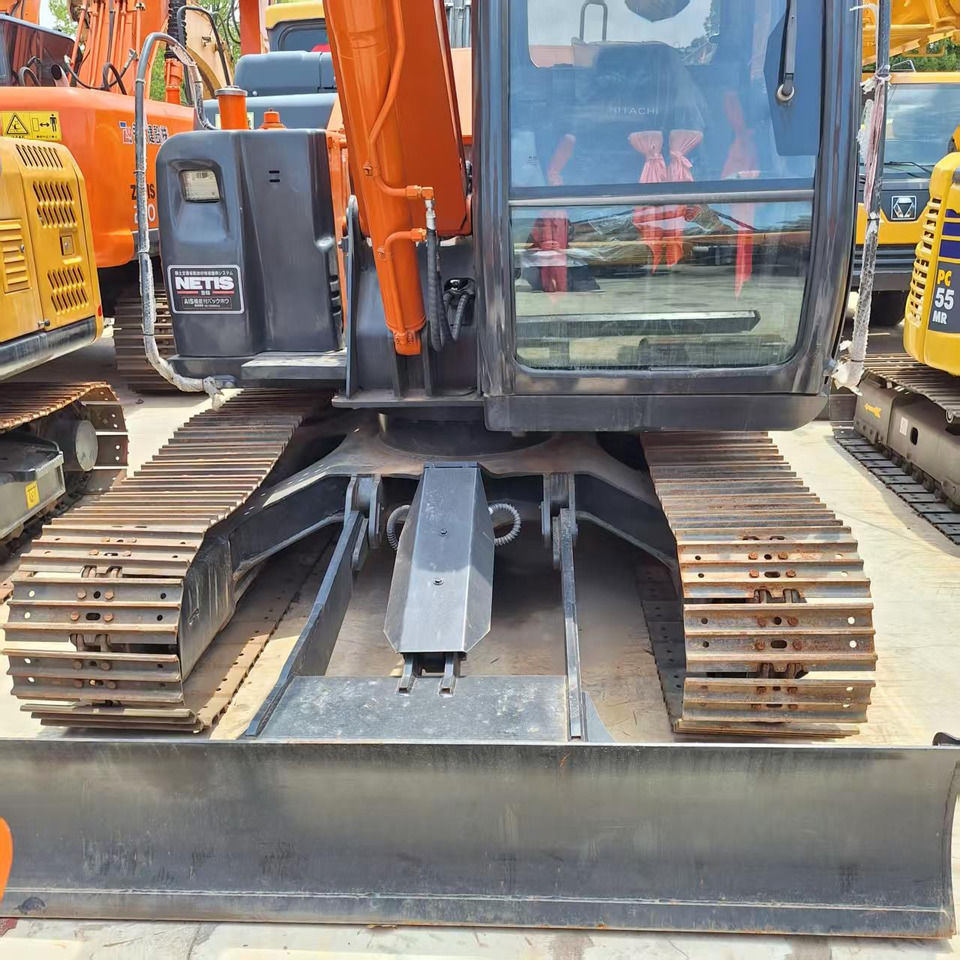Hitachi ZX70 Excavator - Máy xúc bánh xích: hình 5 Hitachi ZX70 Excavator - Máy xúc bánh xích: hình 5