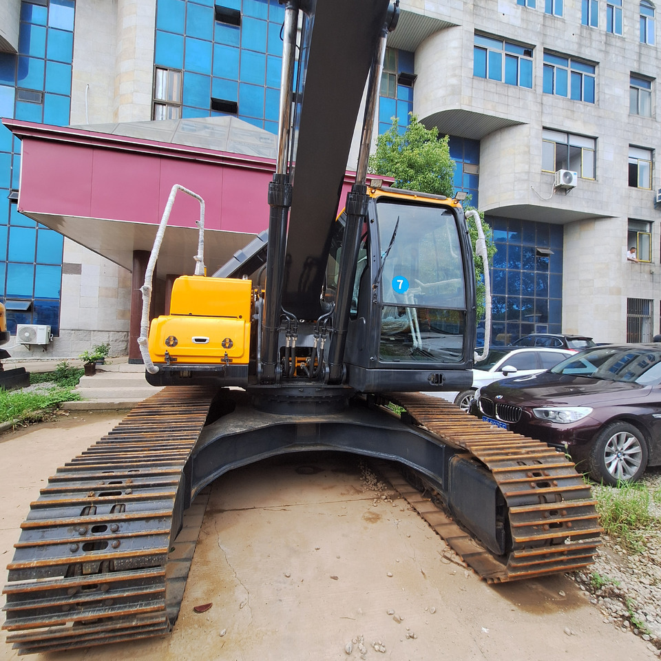 Hyundai 220LC-9S Excavator - Máy xúc bánh xích: hình 5 Hyundai 220LC-9S Excavator - Máy xúc bánh xích: hình 5