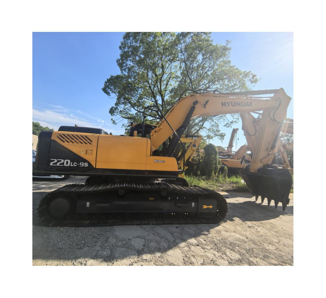 Hyundai 220lc-9s excavator - Máy xúc bánh lốp: hình 4 Hyundai 220lc-9s excavator - Máy xúc bánh lốp: hình 4