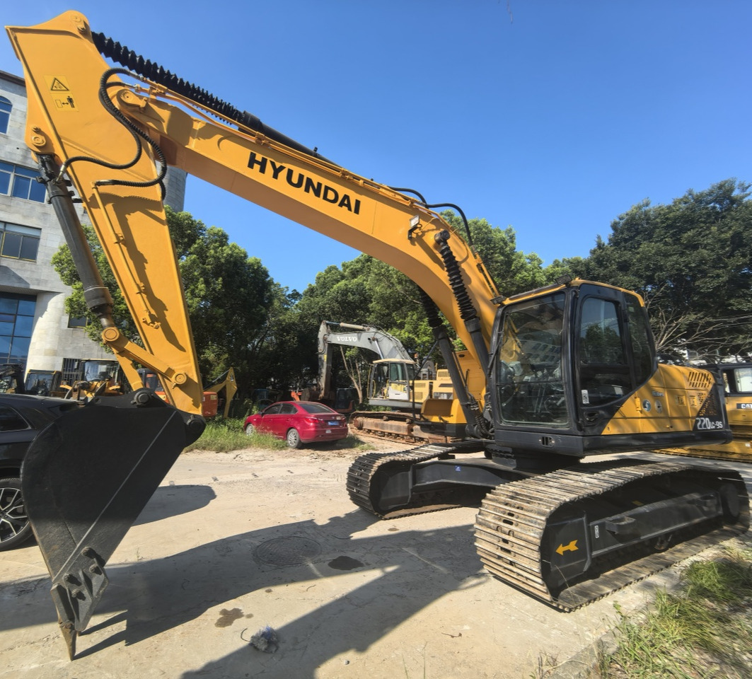 Hyundai 220lc-9s excavator - Máy xúc bánh lốp: hình 3 Hyundai 220lc-9s excavator - Máy xúc bánh lốp: hình 3