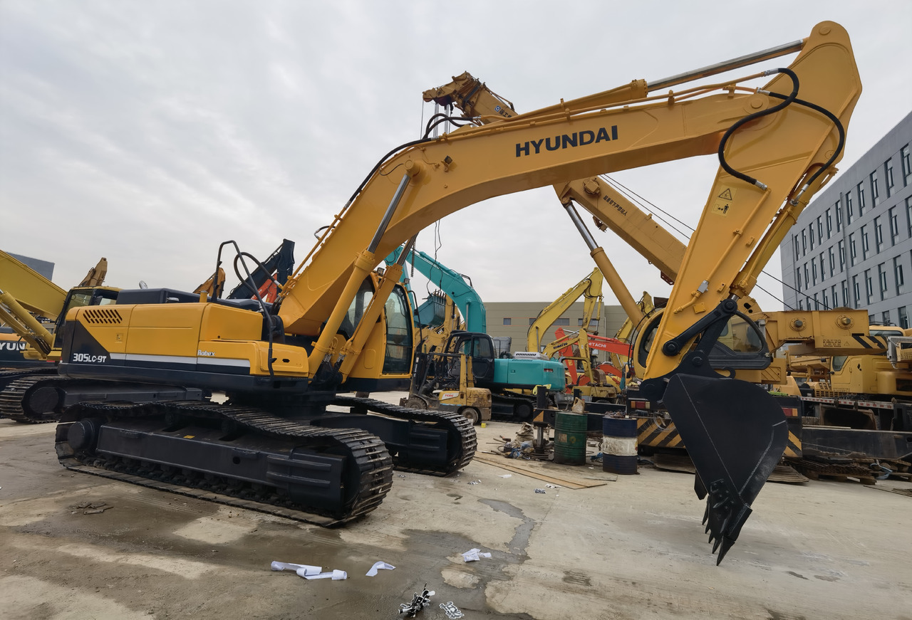 Hyundai 305LC-9T Excavator - Máy xúc bánh xích: hình 5 Hyundai 305LC-9T Excavator - Máy xúc bánh xích: hình 5