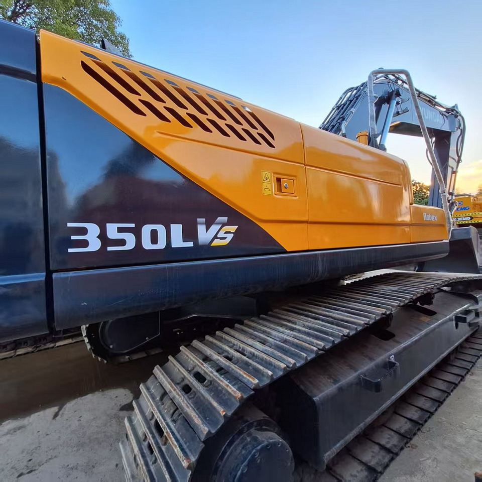 Hyundai 350LVS excavator - Máy xúc bánh lốp: hình 4 Hyundai 350LVS excavator - Máy xúc bánh lốp: hình 4