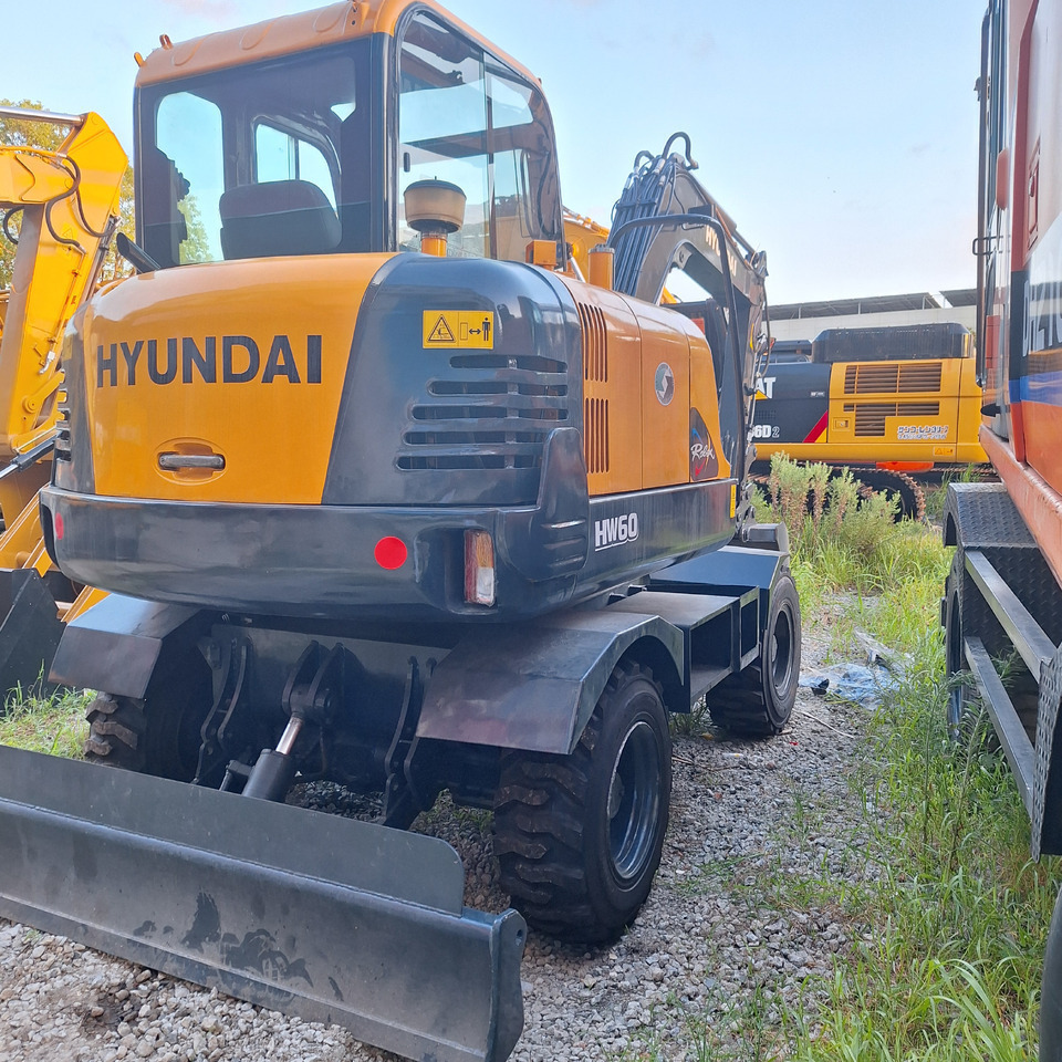 Hyundai 60vs  excavator - Máy xúc bánh lốp: hình 4 Hyundai 60vs  excavator - Máy xúc bánh lốp: hình 4