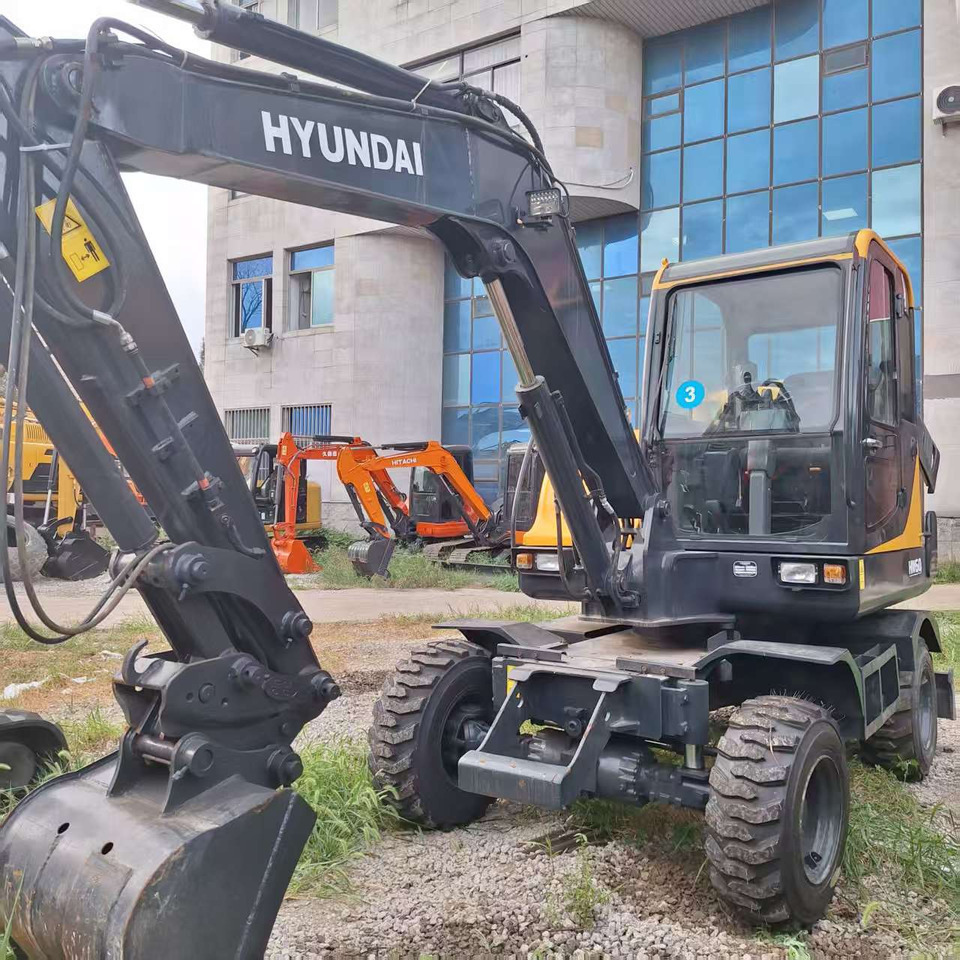 Hyundai HW60 excavator - Máy xúc bánh lốp: hình 3 Hyundai HW60 excavator - Máy xúc bánh lốp: hình 3