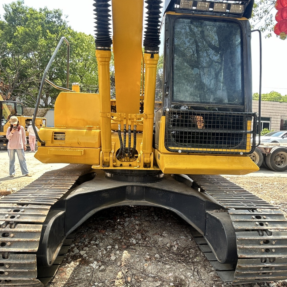 Komatsu PC130-7 Excavator - Máy xúc bánh xích: hình 3 Komatsu PC130-7 Excavator - Máy xúc bánh xích: hình 3