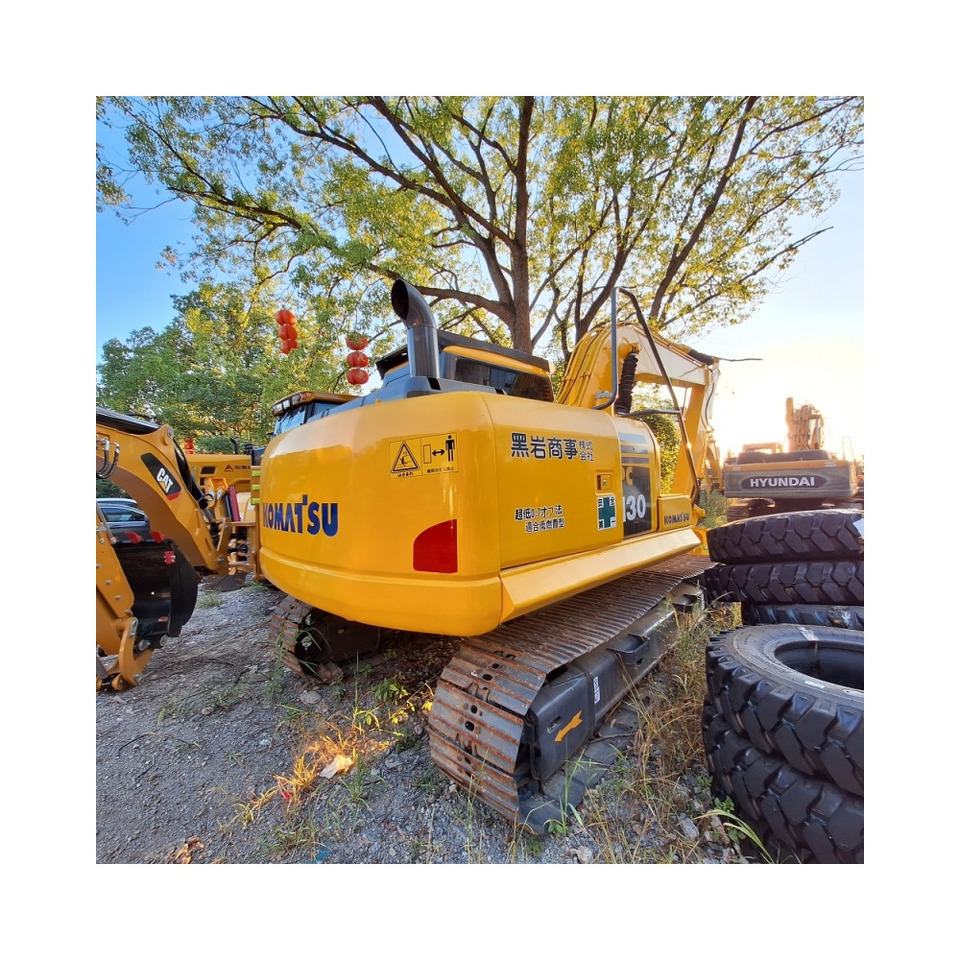 Komatsu PC130 Excavator - Máy xúc bánh xích: hình 2 Komatsu PC130 Excavator - Máy xúc bánh xích: hình 2