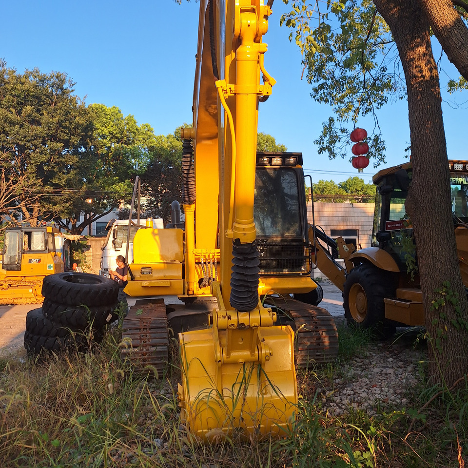 Komatsu PC130 Excavator - Máy xúc bánh xích: hình 5 Komatsu PC130 Excavator - Máy xúc bánh xích: hình 5