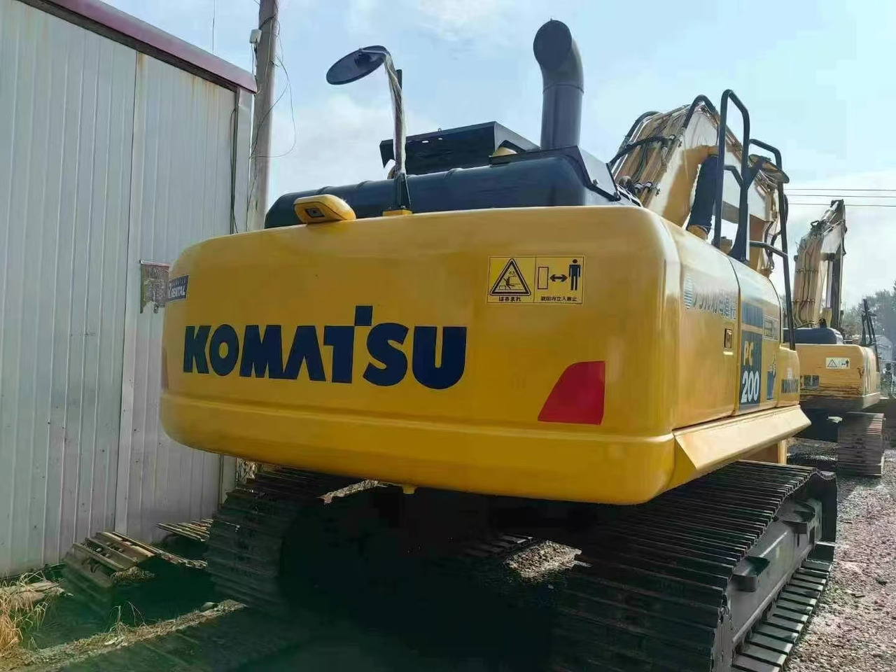 Komatsu PC200-7 excavator - Máy xúc bánh xích: hình 2 Komatsu PC200-7 excavator - Máy xúc bánh xích: hình 2