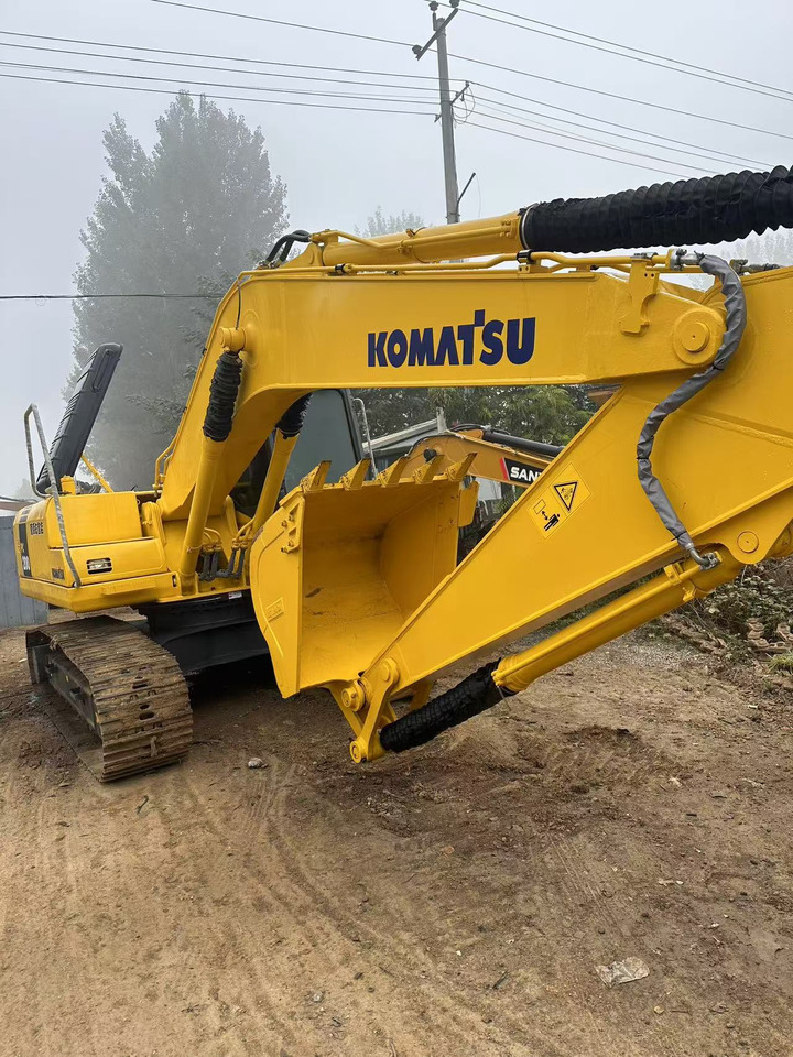 Komatsu PC200-7 excavator - Máy xúc bánh xích: hình 3 Komatsu PC200-7 excavator - Máy xúc bánh xích: hình 3