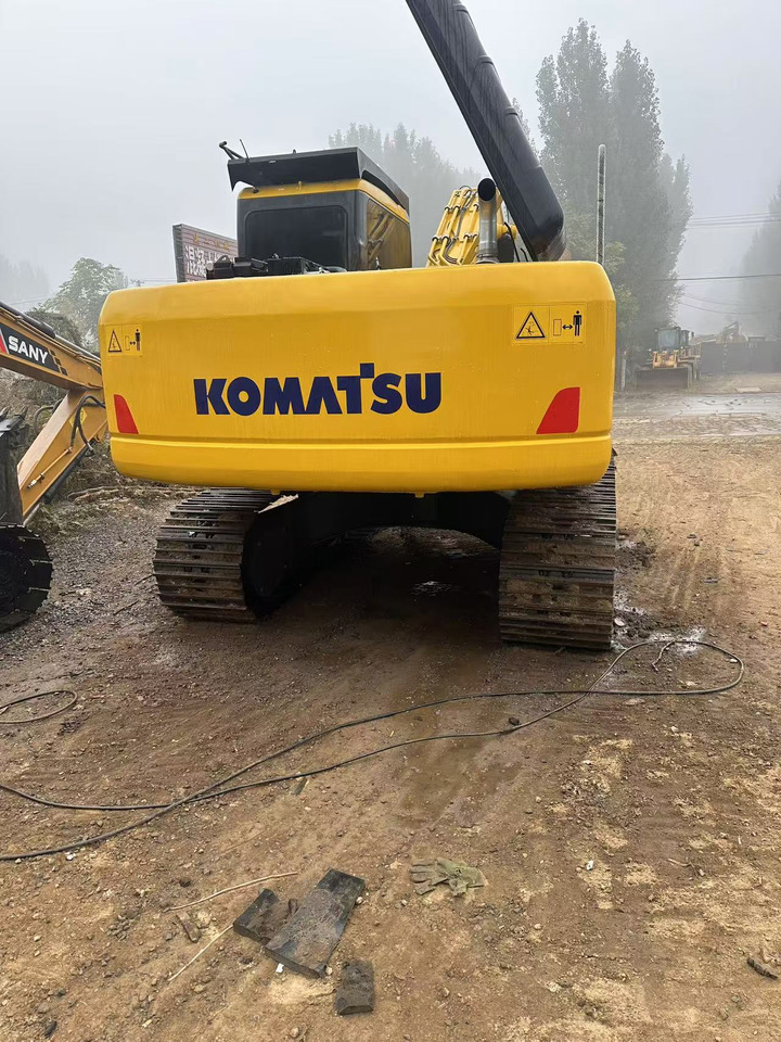 Komatsu PC200-7 excavator - Máy xúc bánh xích: hình 4 Komatsu PC200-7 excavator - Máy xúc bánh xích: hình 4