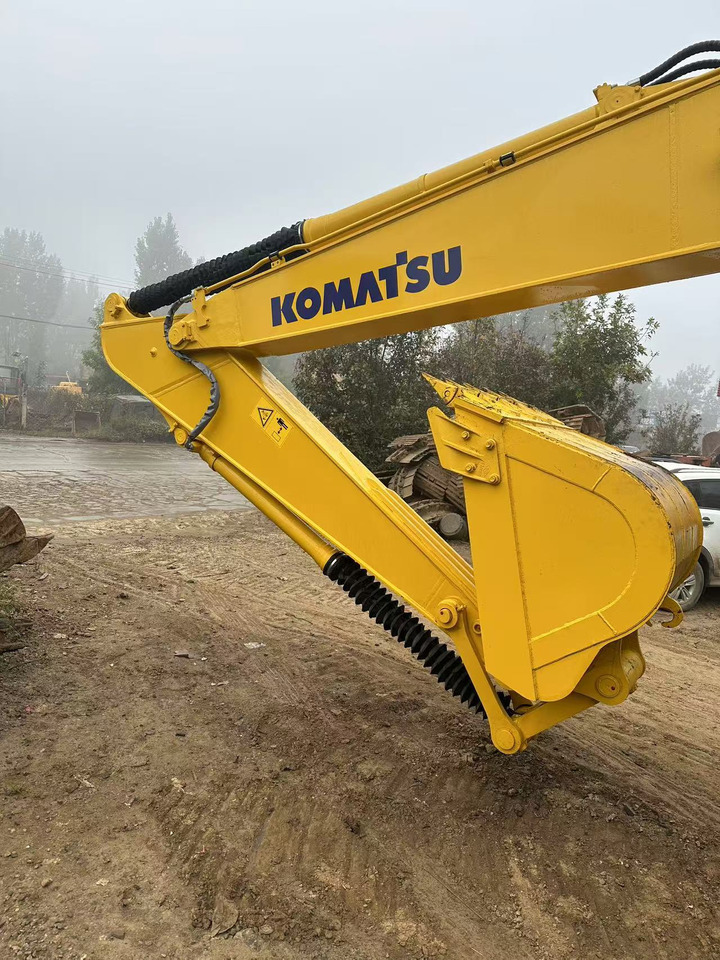 Komatsu PC200-7 excavator - Máy xúc bánh xích: hình 5 Komatsu PC200-7 excavator - Máy xúc bánh xích: hình 5