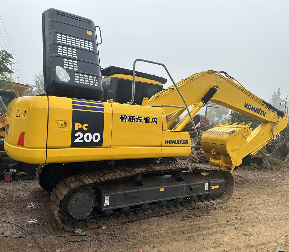 Komatsu PC200-7 excavator - Máy xúc bánh xích: hình 2 Komatsu PC200-7 excavator - Máy xúc bánh xích: hình 2