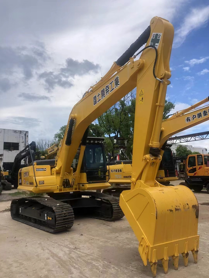 Komatsu PC200-8 Excavator - Máy xúc bánh xích: hình 4 Komatsu PC200-8 Excavator - Máy xúc bánh xích: hình 4