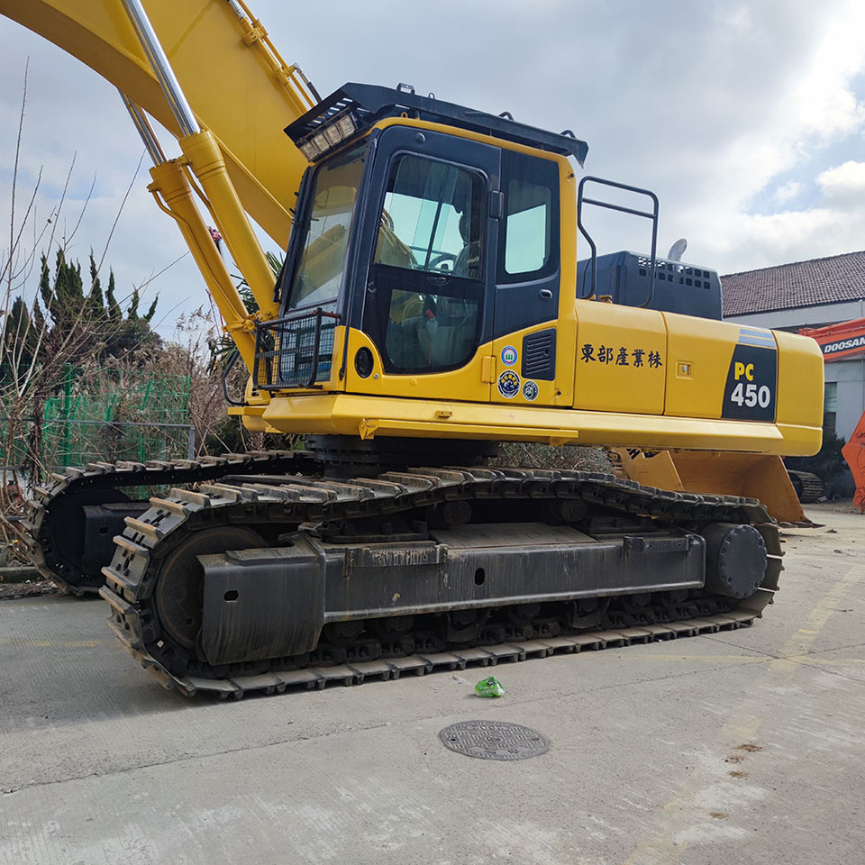 Komatsu PC450 -8 - Máy xúc bánh xích: hình 1 Komatsu PC450 -8 - Máy xúc bánh xích: hình 1