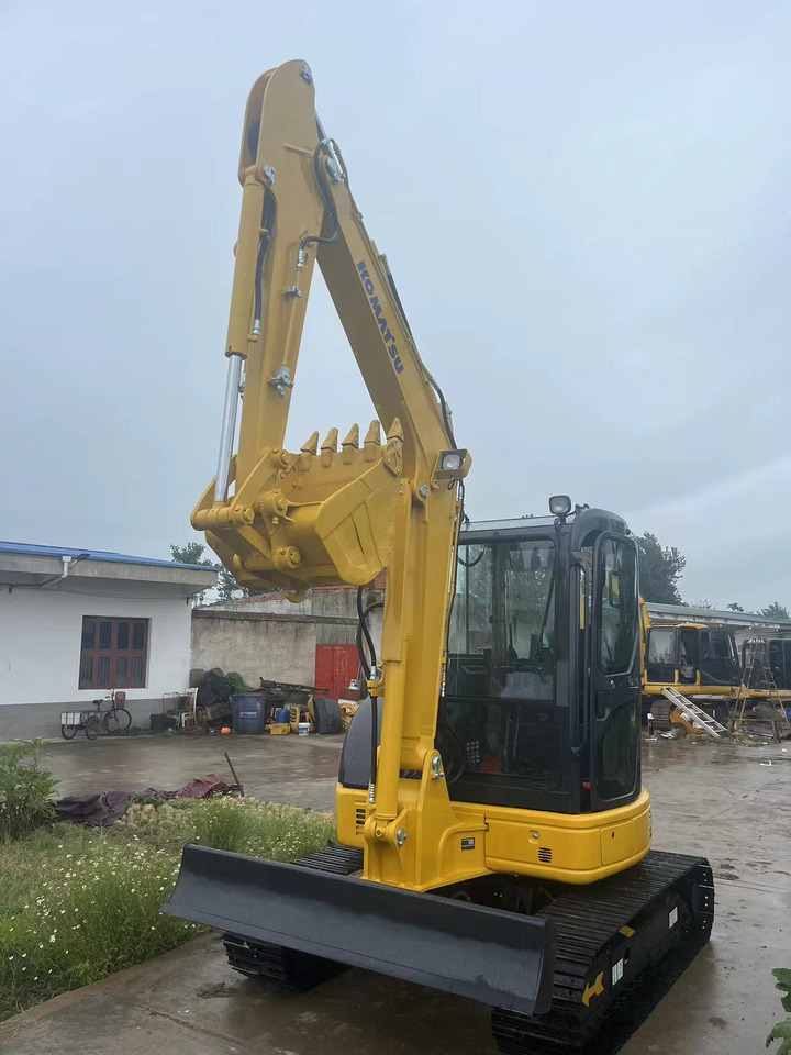 Komatsu PC55MR - Máy xúc mini: hình 1 Komatsu PC55MR - Máy xúc mini: hình 1