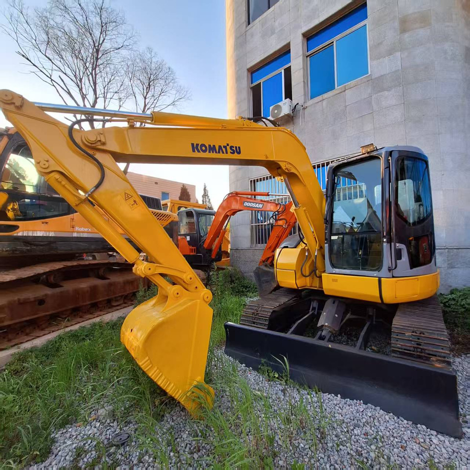 Komatsu pc78us Excavator - Máy xúc bánh xích: hình 2 Komatsu pc78us Excavator - Máy xúc bánh xích: hình 2
