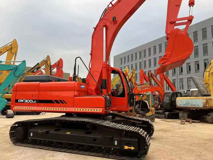 Original Korea Doosan Used Excavator 30 Ton Doosan DX300LC Crawler Excavator For Sale - Máy xúc bánh xích: hình 3 Original Korea Doosan Used Excavator 30 Ton Doosan DX300LC Crawler Excavator For Sale - Máy xúc bánh xích: hình 3