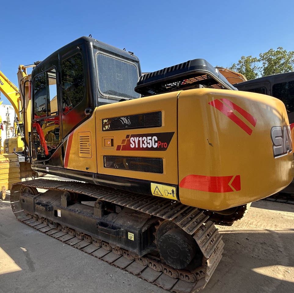 SANY 135C Excavator - Máy xúc bánh xích: hình 1 SANY 135C Excavator - Máy xúc bánh xích: hình 1