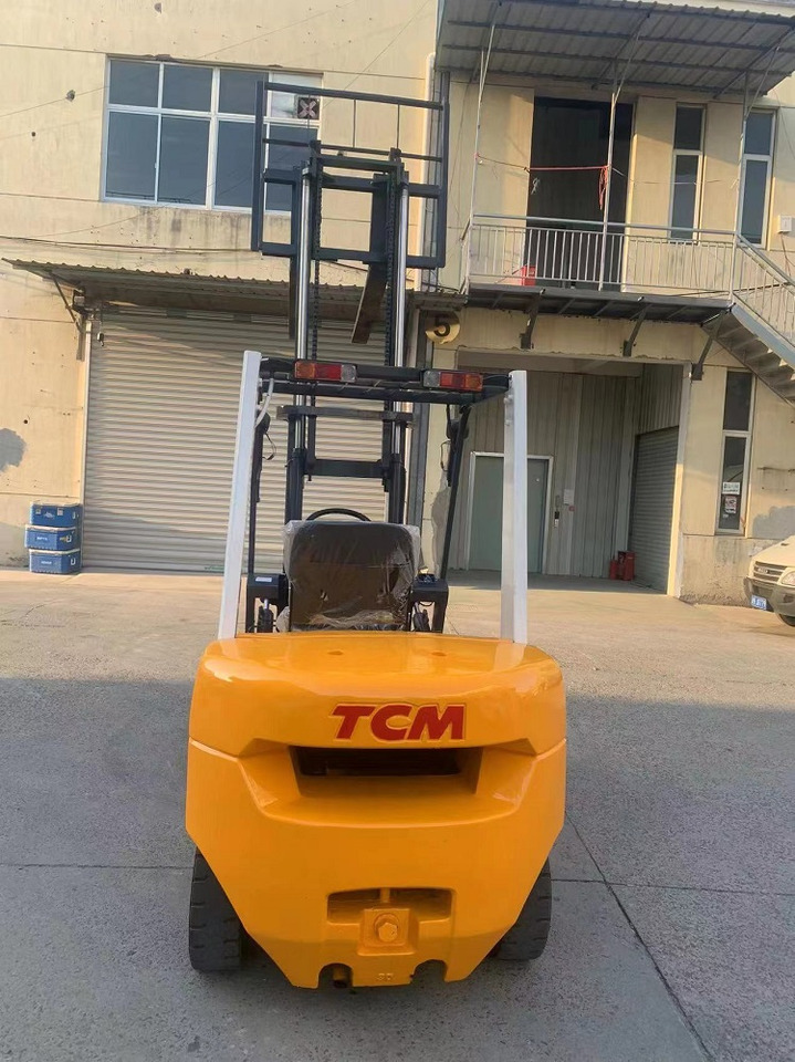 Xe nâng diesel TCM FD30 Forklift: hình 6