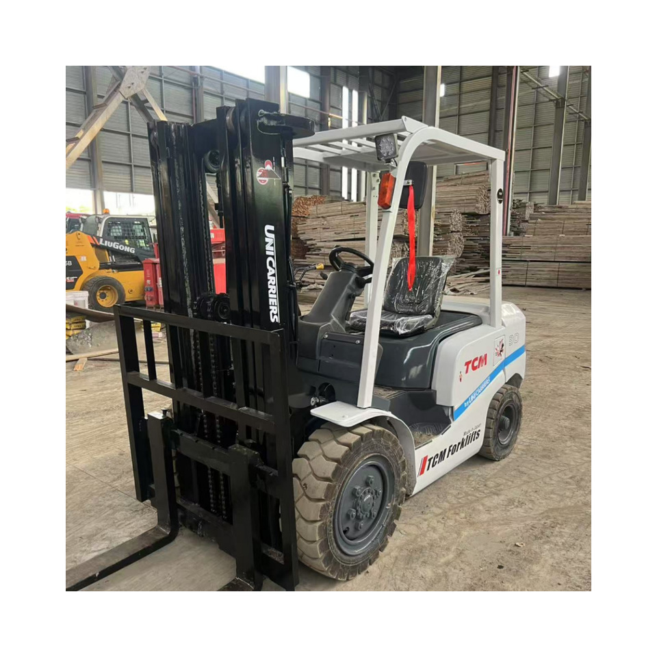 TCM FD30 Forklift - Xe nâng diesel: hình 5 TCM FD30 Forklift - Xe nâng diesel: hình 5