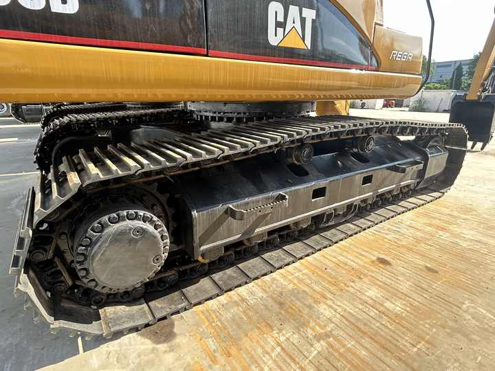 Used Caterpillar CAT 330D 330DL japanese used excavator secondhand machine digger CAT330 CAT330D - Máy xúc bánh xích: hình 2 Used Caterpillar CAT 330D 330DL japanese used excavator secondhand machine digger CAT330 CAT330D - Máy xúc bánh xích: hình 2