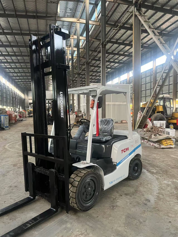 Used TCM FD30 forklift - Xe nâng diesel: hình 2 Used TCM FD30 forklift - Xe nâng diesel: hình 2
