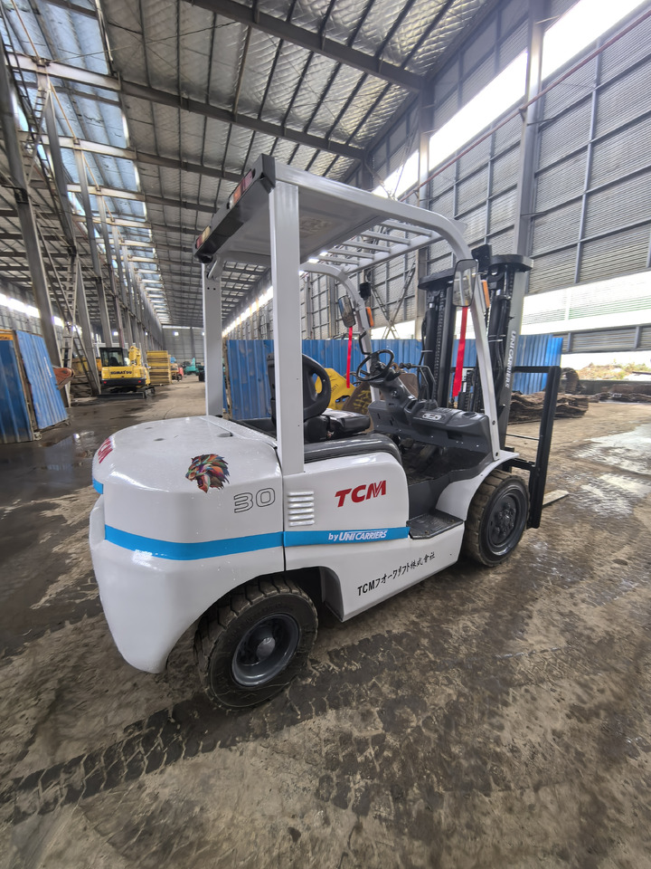 Used TCM FD30 forklift - Xe nâng diesel: hình 4 Used TCM FD30 forklift - Xe nâng diesel: hình 4