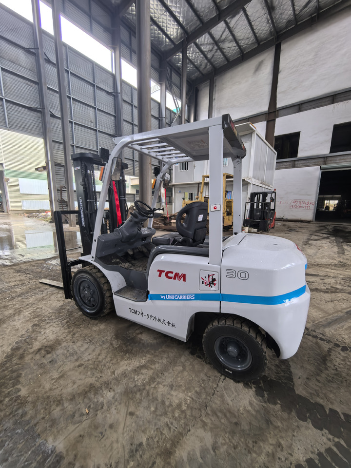 Used TCM FD30 forklift - Xe nâng diesel: hình 2 Used TCM FD30 forklift - Xe nâng diesel: hình 2