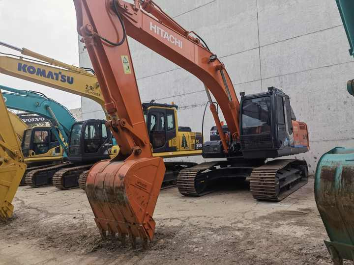 Used excavator Hitachi 20 ton original Japan Hitachi ZX200-3 ZX200-5G EX200-5 ZX240 Excavator FOR SALE - Máy xúc: hình 3 Used excavator Hitachi 20 ton original Japan Hitachi ZX200-3 ZX200-5G EX200-5 ZX240 Excavator FOR SALE - Máy xúc: hình 3