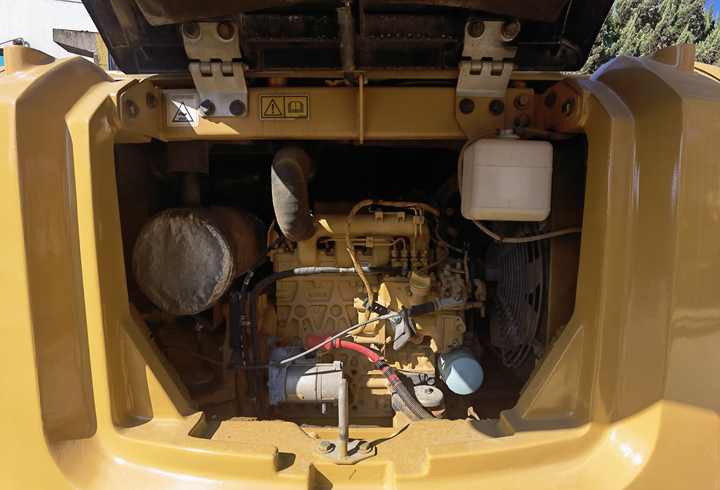 Hot sale earth moving used mini excavator CAT 305.5E2 with nice condition in stock - Máy xúc bánh xích: hình 5 Hot sale earth moving used mini excavator CAT 305.5E2 with nice condition in stock - Máy xúc bánh xích: hình 5