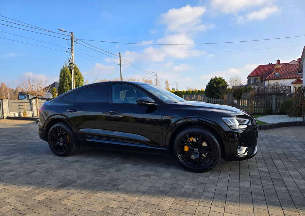 Audi e-tron 55 Quattro S Line - Sedan: hình 3 Audi e-tron 55 Quattro S Line - Sedan: hình 3