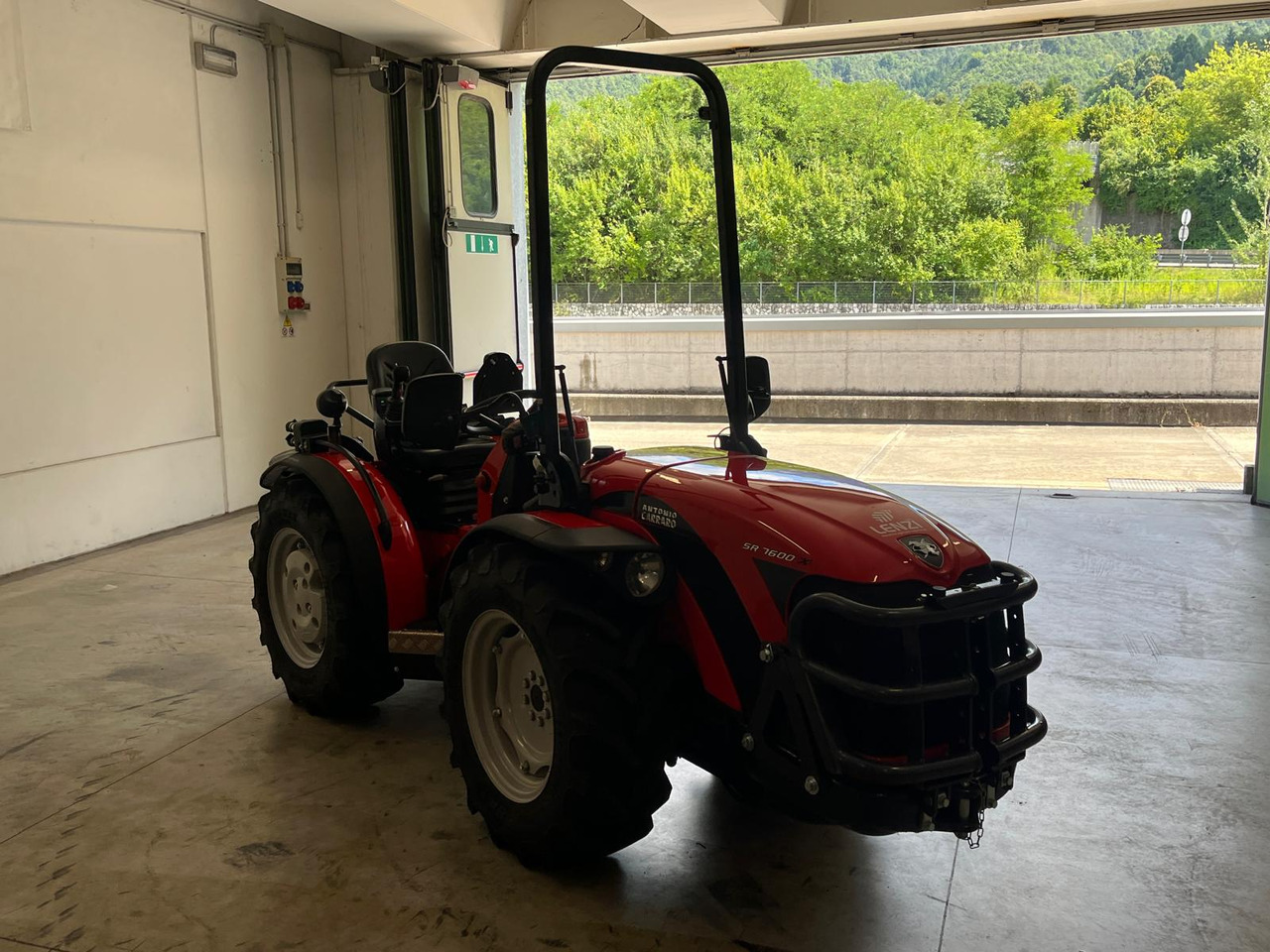 ANTONIO CARRARO INFINITY SR 7600 - Máy cày: hình 4 ANTONIO CARRARO INFINITY SR 7600 - Máy cày: hình 4