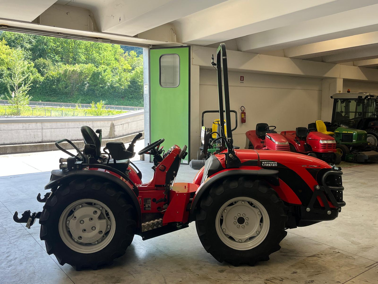 ANTONIO CARRARO INFINITY SR 7600 - Máy cày: hình 5 ANTONIO CARRARO INFINITY SR 7600 - Máy cày: hình 5