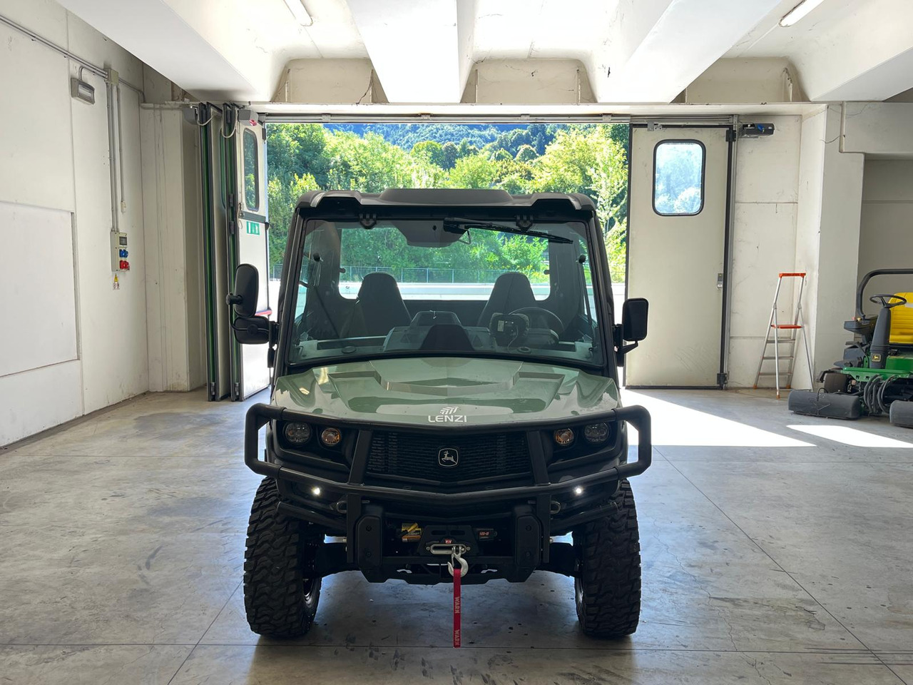 GATOR XUV865M - ATV/ Xe 4 bánh: hình 4 GATOR XUV865M - ATV/ Xe 4 bánh: hình 4