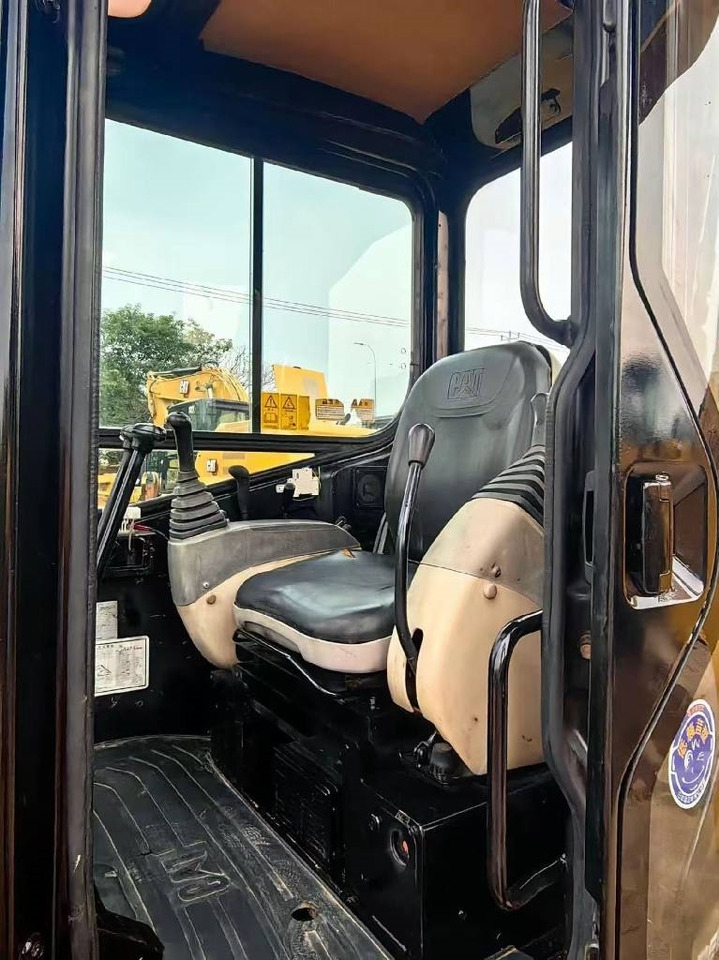 CAT 304 C - Máy xúc mini: hình 4 CAT 304 C - Máy xúc mini: hình 4