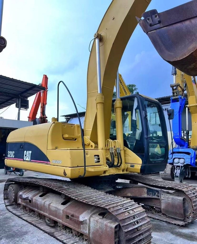 CAT 320 C - Máy xúc bánh xích: hình 1 CAT 320 C - Máy xúc bánh xích: hình 1