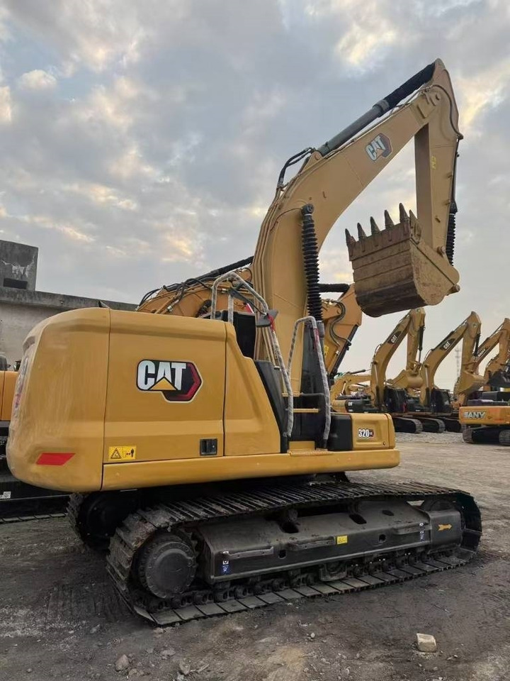 CAT 320 GC - Máy xúc bánh xích: hình 2 CAT 320 GC - Máy xúc bánh xích: hình 2