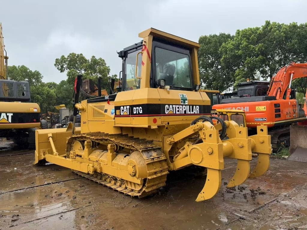 CAT D 7 G - Máy ủi: hình 1 CAT D 7 G - Máy ủi: hình 1