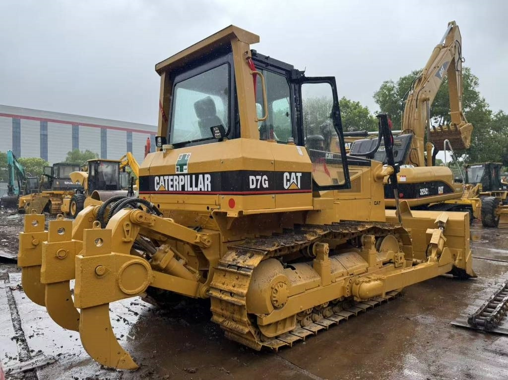 CAT D 7 G - Máy ủi: hình 2 CAT D 7 G - Máy ủi: hình 2