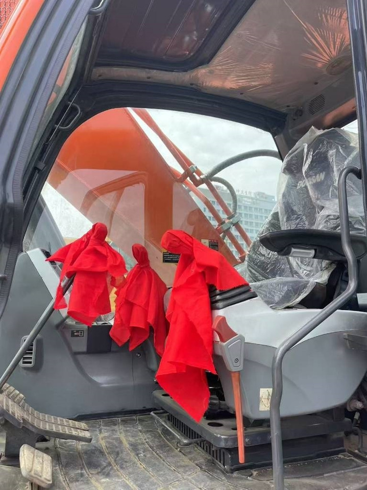 Doosan 300-7 - Máy xúc bánh xích: hình 4 Doosan 300-7 - Máy xúc bánh xích: hình 4