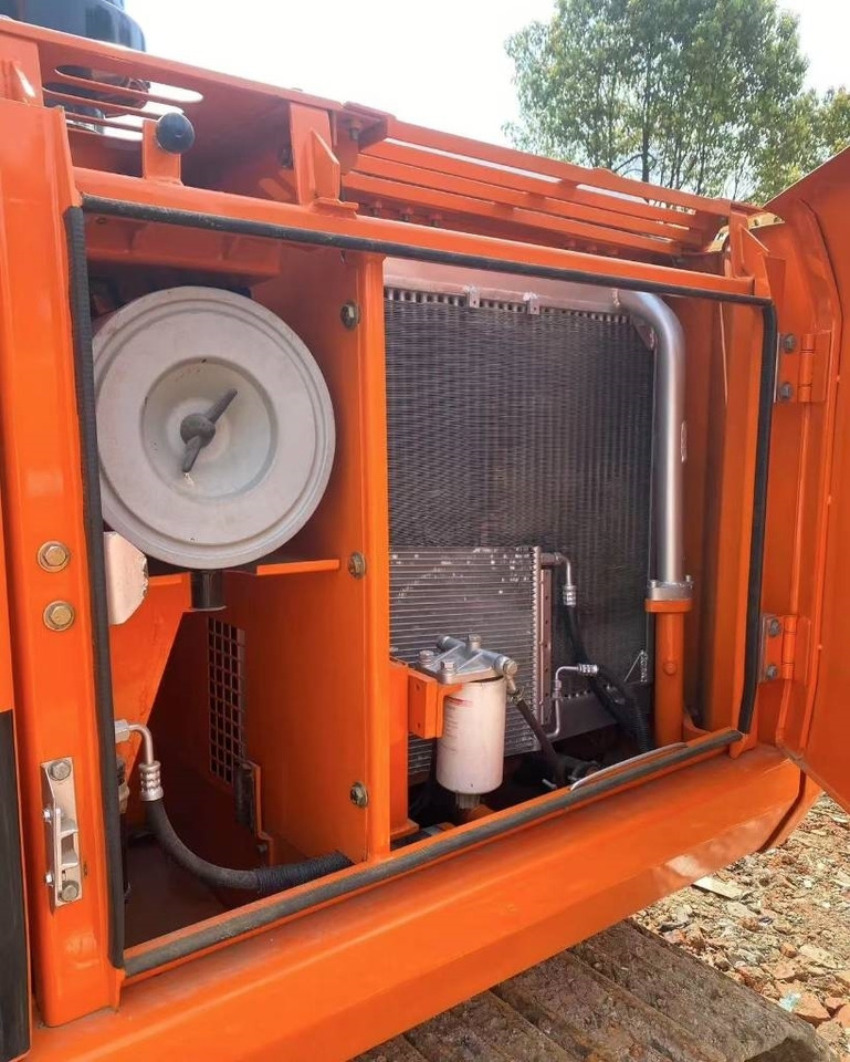 Doosan DH 150 - Máy xúc bánh xích: hình 2 Doosan DH 150 - Máy xúc bánh xích: hình 2