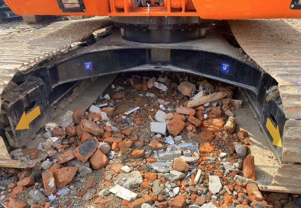 Doosan DH 150 - Máy xúc bánh xích: hình 5 Doosan DH 150 - Máy xúc bánh xích: hình 5