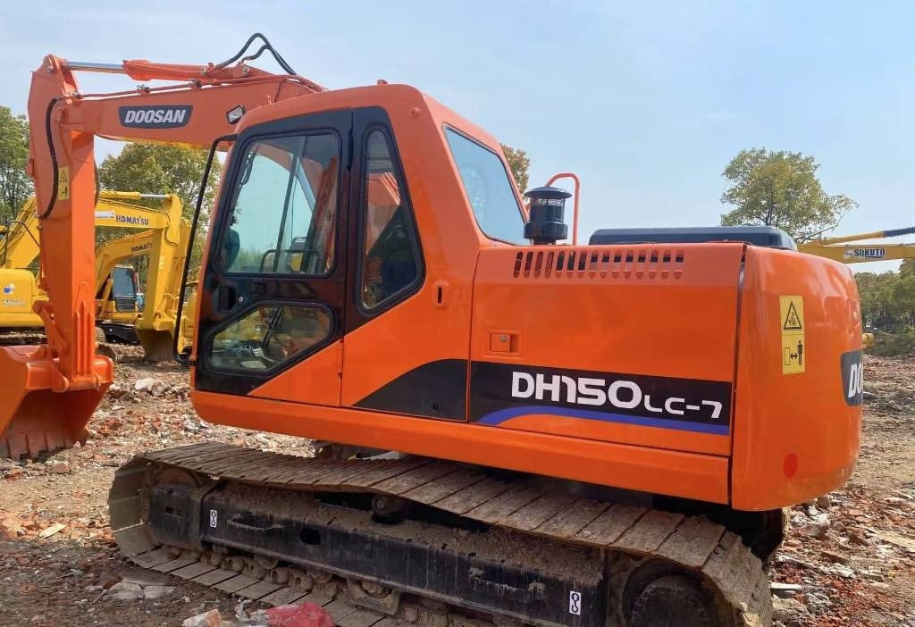 Doosan DH 150 - Máy xúc bánh xích: hình 1 Doosan DH 150 - Máy xúc bánh xích: hình 1