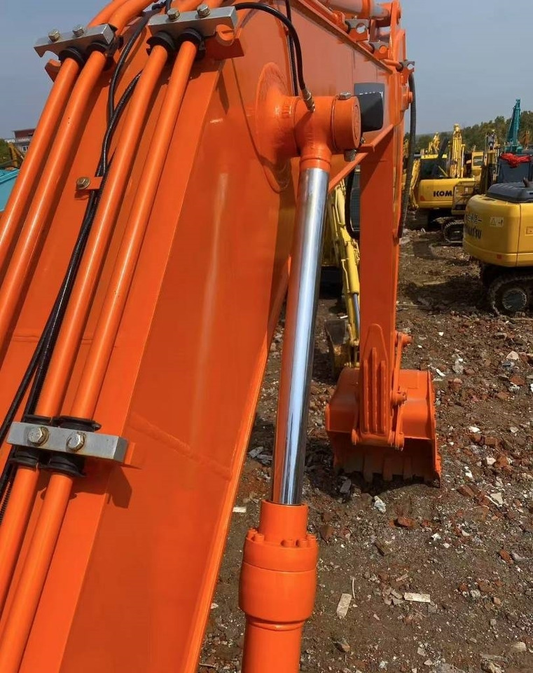 Doosan DH 150 - Máy xúc bánh xích: hình 4 Doosan DH 150 - Máy xúc bánh xích: hình 4