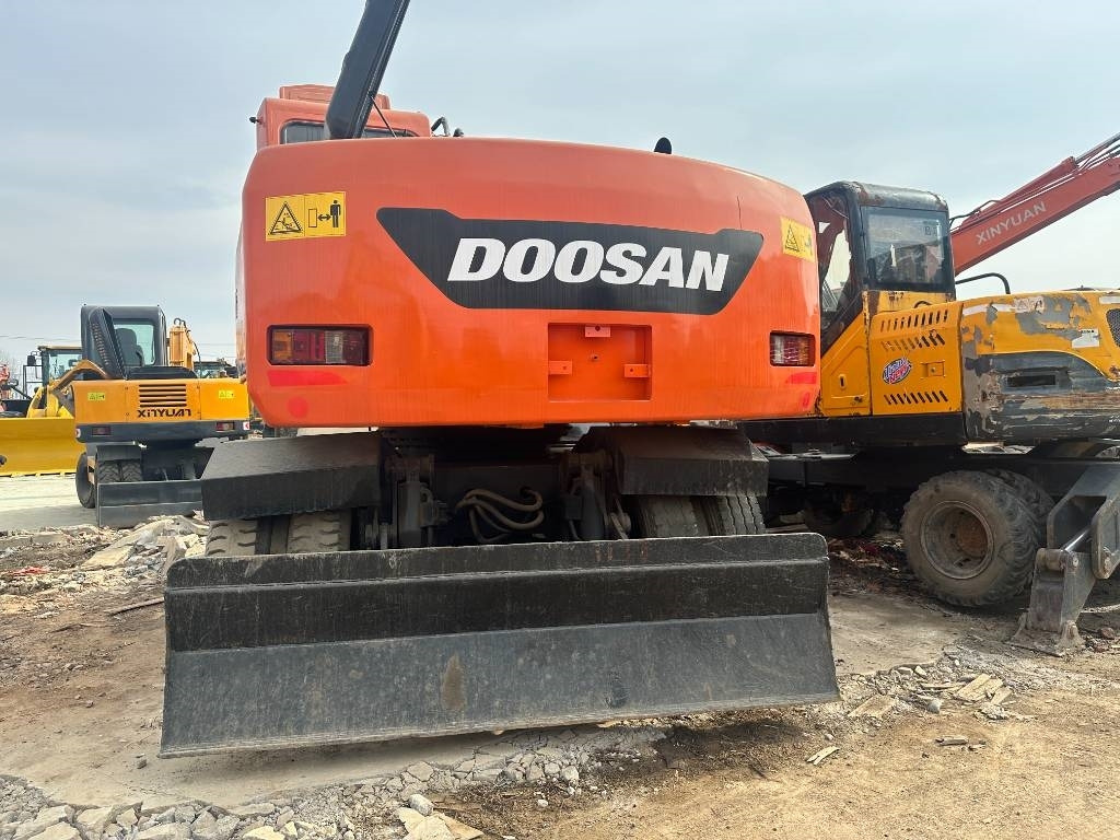 Doosan DH 150 W-7 - Máy xúc bánh lốp: hình 3 Doosan DH 150 W-7 - Máy xúc bánh lốp: hình 3