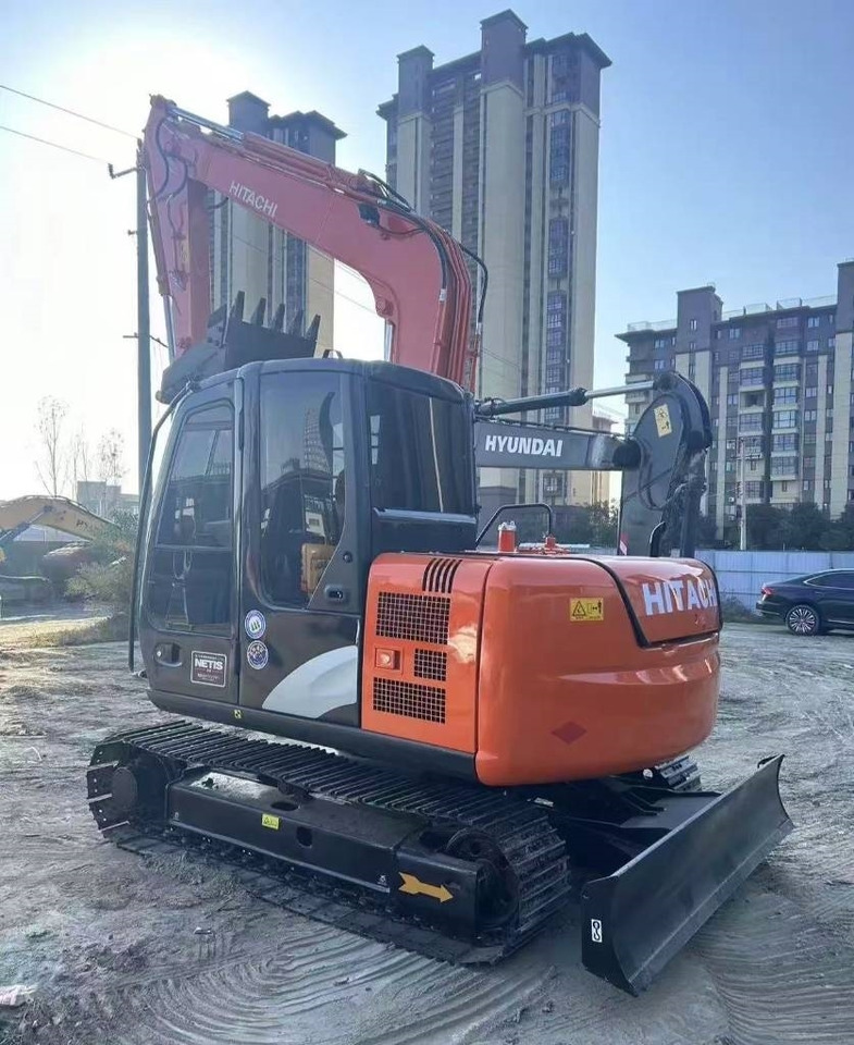 Hitachi 70 - Máy xúc bánh xích: hình 3 Hitachi 70 - Máy xúc bánh xích: hình 3